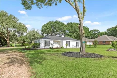 3101 Possum Trot St, Brenham, TX 77833