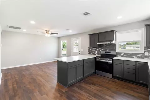 202 Montgomery, Navasota, TX 77868