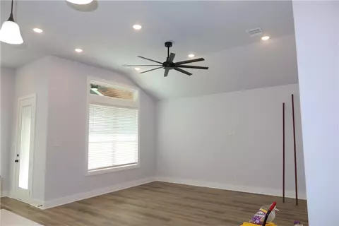 1971 Cambria Dr, Bryan, TX 77807 photo 5