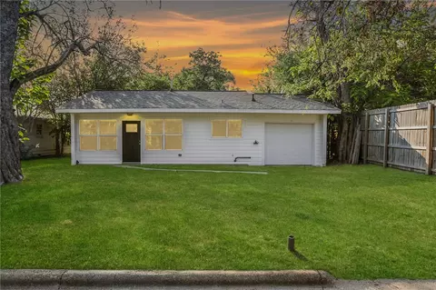 105 S Brown St, Bryan, TX 77802