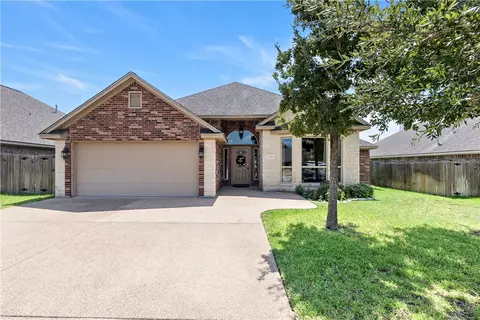 1208 Robinsville Ct, College Station, TX 77845