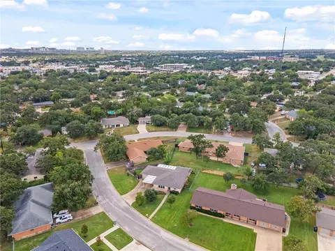2310 Morningside Dr, Bryan, TX 77802 photo 33