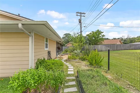 2310 Morningside Dr, Bryan, TX 77802 photo 31