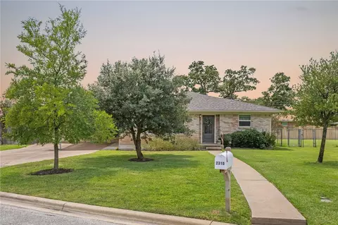2310 Morningside Dr, Bryan, TX 77802 photo 5