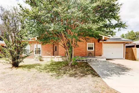 2402 Wilkes St, Bryan, TX 77803