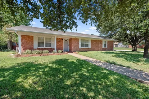 1205 Goode Dr, College Station, TX 77840