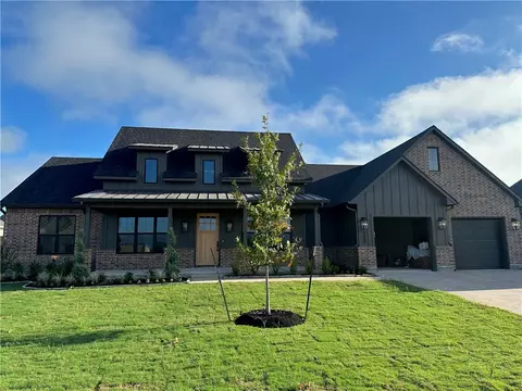 4809 Foxglove Ct, College Station, TX 77845