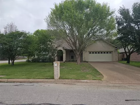 301 Augsburg Ln, College Station, TX 77845