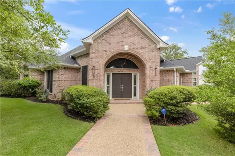 4900 Firestone Dr, College Station, TX 77845
