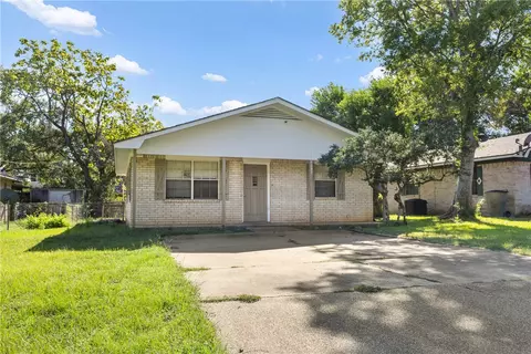 4002 Marsh St, Bryan, TX 77803