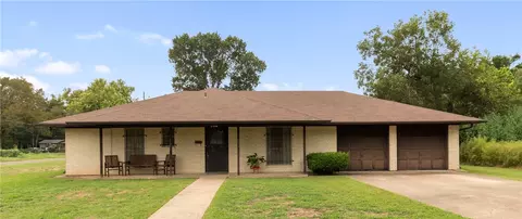 401 N San Marcos St, Hearne, TX 77859