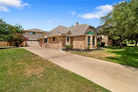Exterior - 2807 Barwick Cir, Bryan, TX 77802 photo 3 of 5