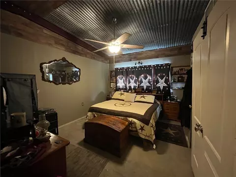 325 Apache Dr S, Somerville, TX 77879 photo 8