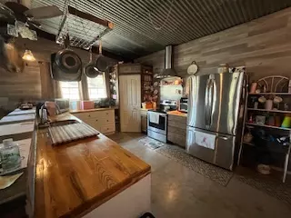 325 Apache Dr S, Somerville, TX 77879 photo 4