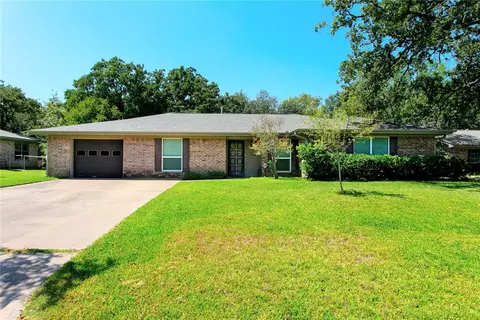 3110 Rolling Glen Dr, Bryan, TX 77807
