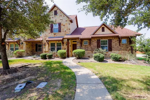 500 Deacon Dr W, College Station, TX 77845