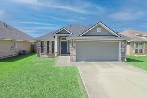5272 Sagewood Dr, College Station, TX 77845