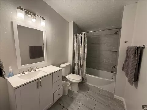 8628 Oakridge Dr, Bryan, TX 77808 photo 9