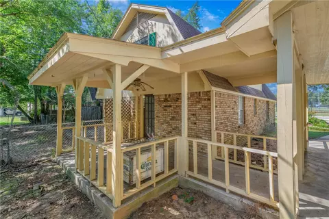 Exterior - 515 N Sharp, Franklin, TX 77856 photo 7 of 7