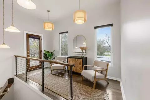 Entry Way - 505 E 24th St, Bryan, TX 77803 photo 1 of 1