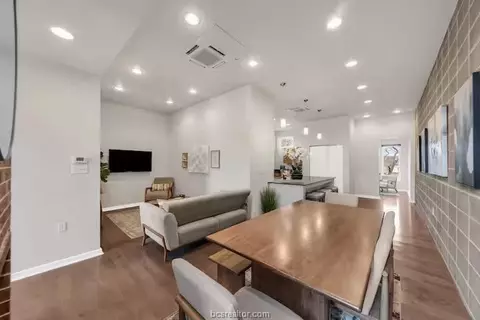 Dining - 505 E 24th St, Bryan, TX 77803 photo 1 of 2