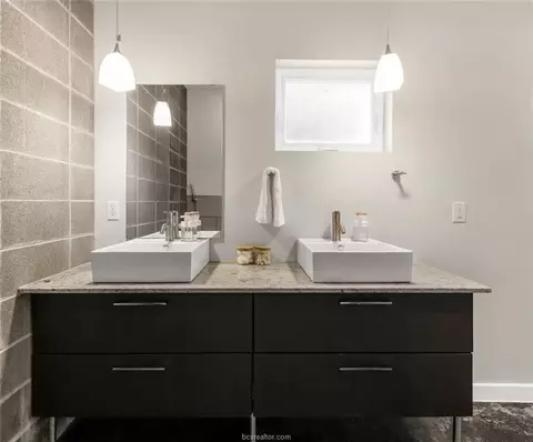 Bath - 505 E 24th St, Bryan, TX 77803 photo 1 of 3