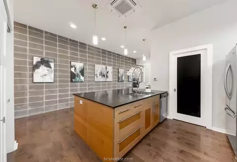 Kitchen - 505 E 24th St, Bryan, TX 77803 photo 6 of 6