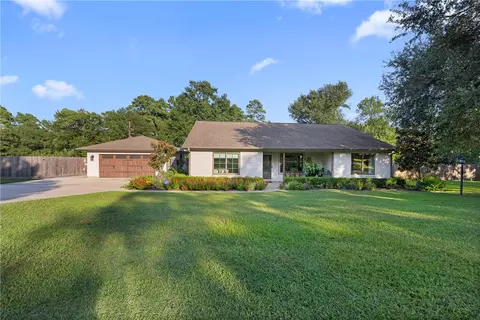 13210 Crest Dr, Willis, TX 77318