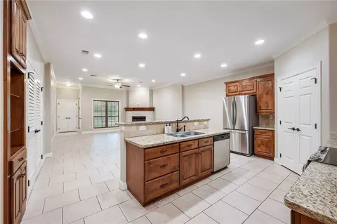 3216 Peterson Way, Bryan, TX 77802 photo 3