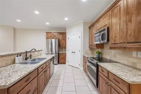 3216 Peterson Way, Bryan, TX 77802 photo 4