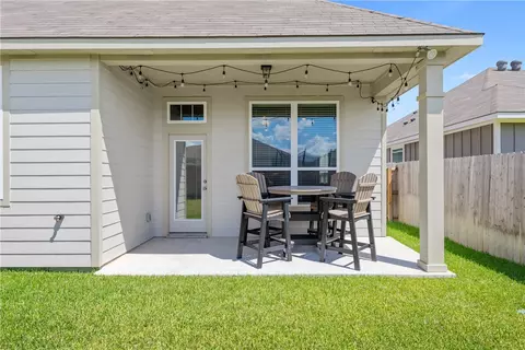 Exterior - 1929 Chief St, Bryan, TX 77807 photo 4 of 5