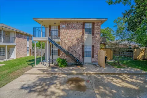 1202 Vinyard Ct Court A-b, College Station, TX 77840