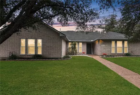 5901 Sheffield Terrace Ln, Bryan, TX 77802