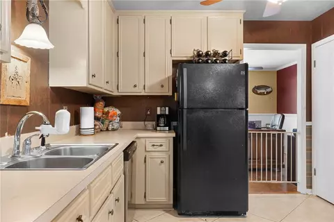 Kitchen - 3920 Sierra Ct, Bryan, TX 77802 photo 2 of 2