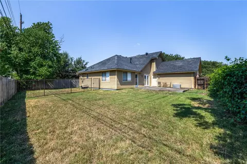 Exterior - 3920 Sierra Ct, Bryan, TX 77802 photo 4 of 6