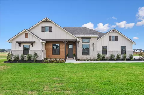 7888 Mathis Creek Dr, Bryan, TX 77808