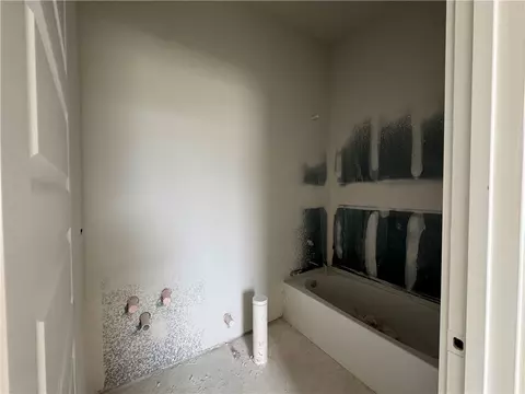 1387 Kingsgate Dr, Bryan, TX 77807 photo 4