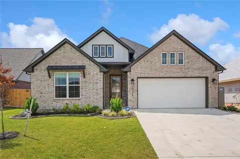 3032 Teller Dr, Bryan, TX 77808