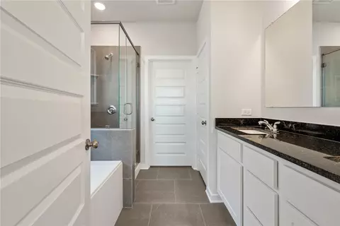 Entry Way - 1394 Kingsgate Dr, Bryan, TX 77807 photo 4 of 5