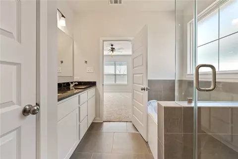 Entry Way - 1394 Kingsgate Dr, Bryan, TX 77807 photo 5 of 5