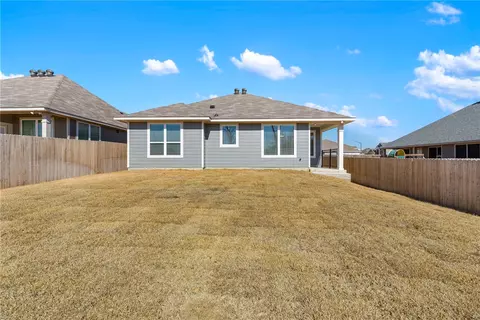 Exterior - 1394 Kingsgate Dr, Bryan, TX 77807 photo 6 of 8