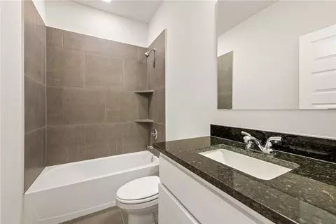 Bath - 1394 Kingsgate Dr, Bryan, TX 77807 photo 1 of 2