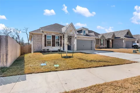 Exterior - 1394 Kingsgate Dr, Bryan, TX 77807 photo 3 of 8