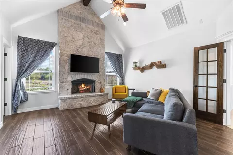 Living - 4724 Blazing Trl, Bryan, TX 77808 photo 2 of 2