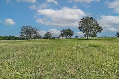 124 Sunny Day Dr, Other, TX 78662