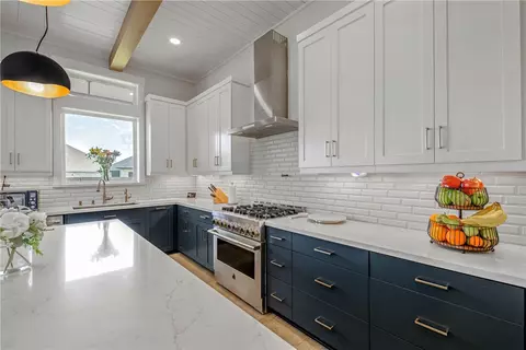 Kitchen - 5008 Grayson Way, Bryan, TX 77802 photo 2 of 5