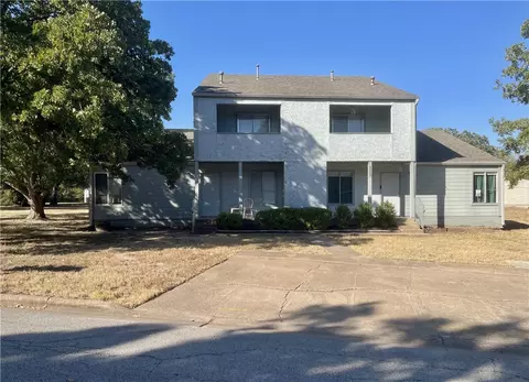 3202 Cougar Trl, Bryan, TX 77807
