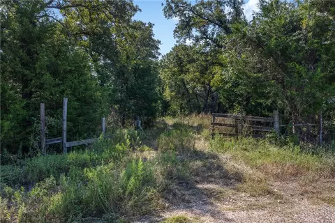288 County Road 303b, Rockdale, TX 76567