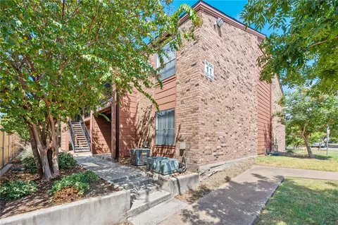 904 University Oaks 153, College Station, TX 77840