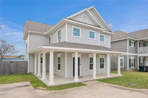 102 Sterling Street B, College Station, TX 77840